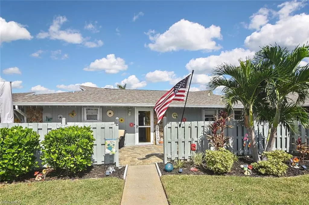 Fort Myers, FL 33919,4261 Island CIR #5