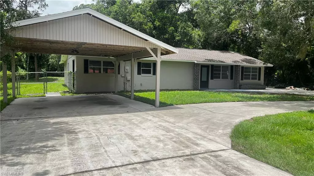 310 S Elm ST, Labelle, FL 33935