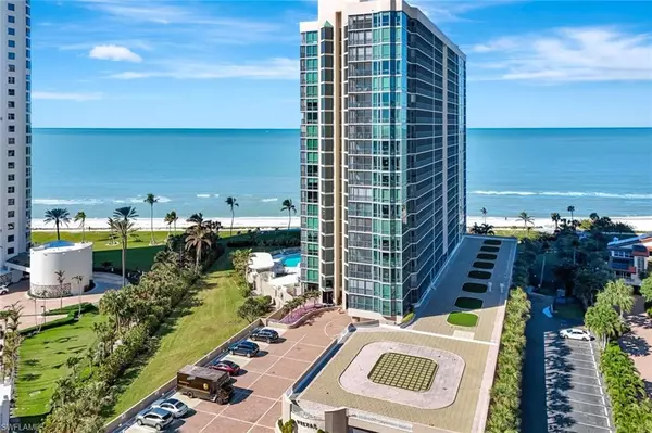 Naples, FL 34103,4651 Gulf Shore BLVD N #806