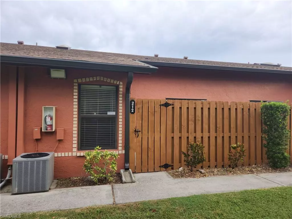 Cape Coral, FL 33914,822 SW 47th TER #212