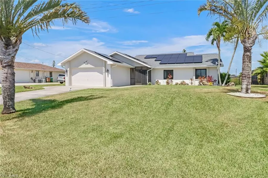 4413 SW 2nd AVE, Cape Coral, FL 33914