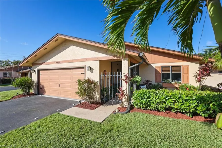 6458 Royal Woods DR, Fort Myers, FL 33908