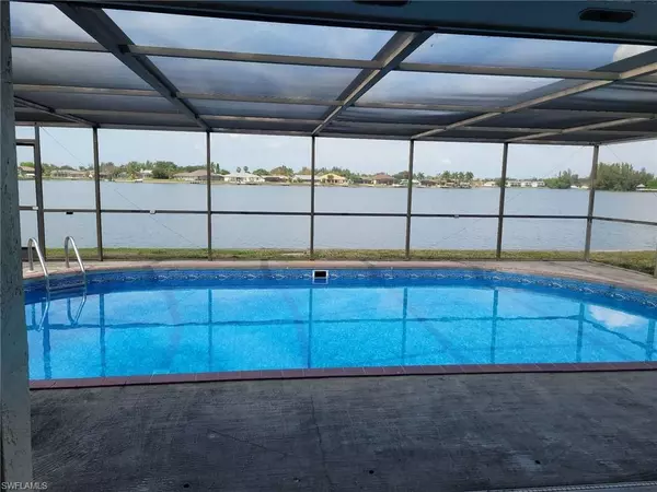 Cape Coral, FL 33991,818 SW Santa Barbara PL