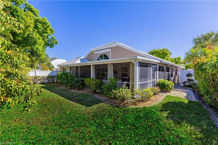 1242 Silverstrand DR, Naples, FL 34110