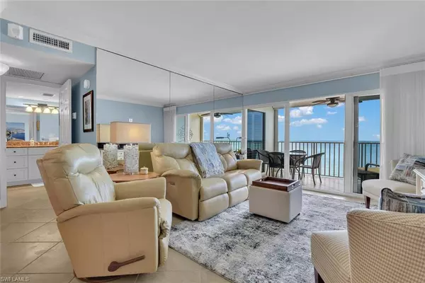 Naples, FL 34103,3443 Gulf Shore BLVD N #710