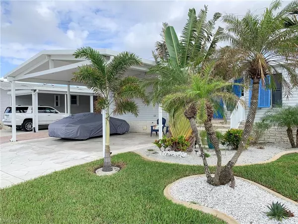 Fort Myers Beach, FL 33931,17561 Canal Cove CT