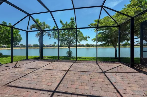 Naples, FL 34114,14940 Edgewater CIR