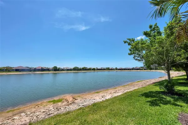 Naples, FL 34114,14940 Edgewater CIR