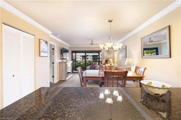 Naples, FL 34103,600 Neapolitan WAY #216