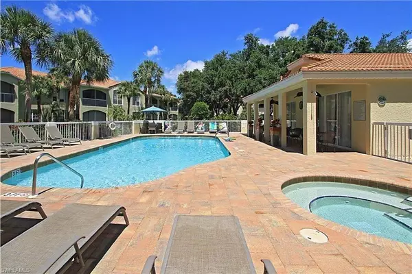 Naples, FL 34119,85 Silver Oaks CIR #6204