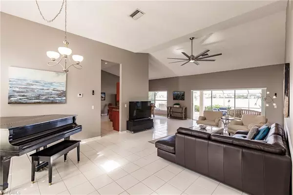 Naples, FL 34109,7303 Mill Pond CIR