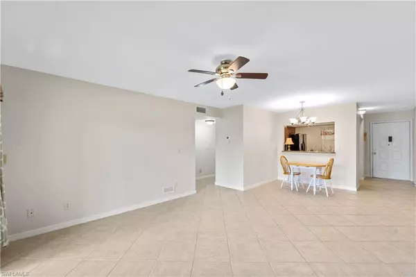 Fort Myers, FL 33919,8474 Charter Club CIR #2