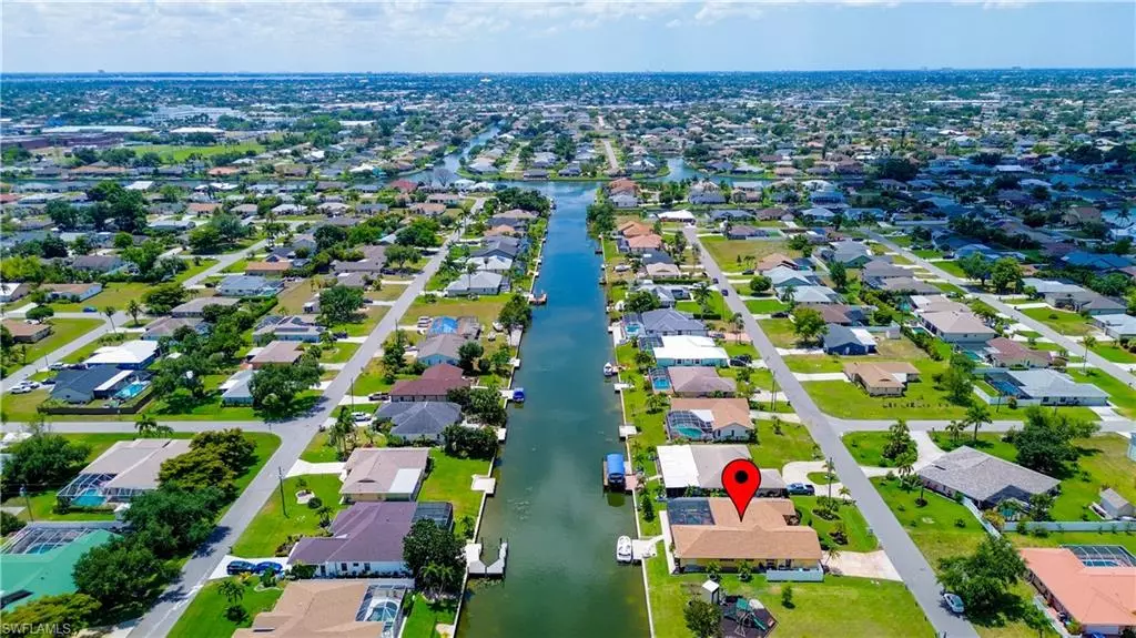 Cape Coral, FL 33990,25 SE 12th CT