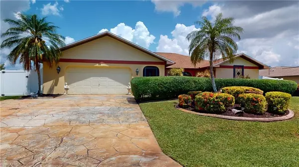 Cape Coral, FL 33990,25 SE 12th CT