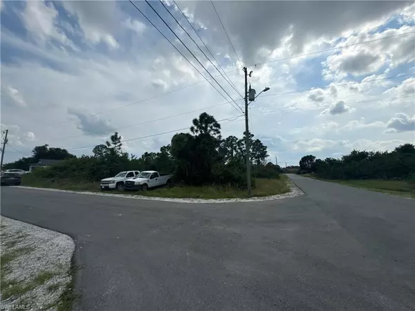 5231 6th ST W, Lehigh Acres, FL 33971