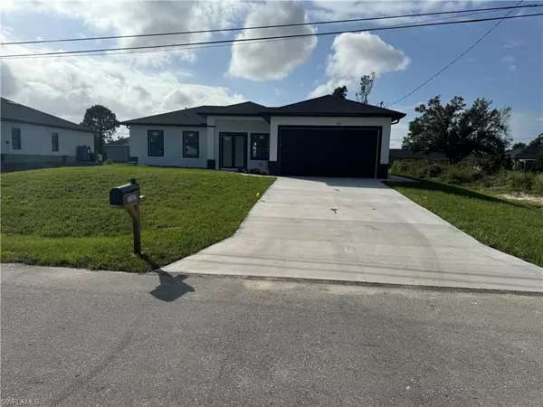 3107 34th ST SW, Lehigh Acres, FL 33976