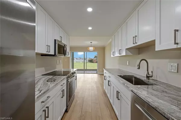 Naples, FL 34103,3420 Gulf Shore BLVD N #12