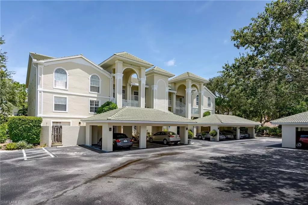 Naples, FL 34110,15445 Cedarwood LN #6-304