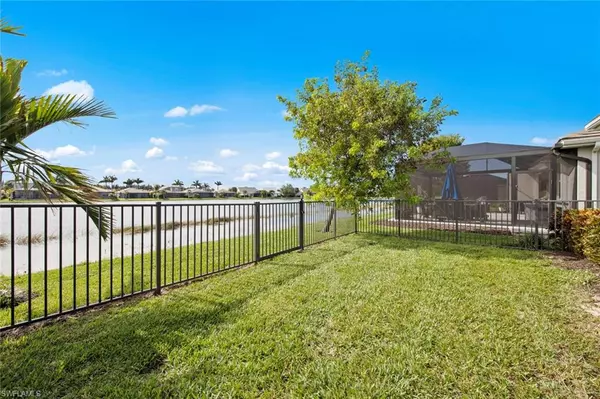 Naples, FL 34114,14799 Edgewater CIR