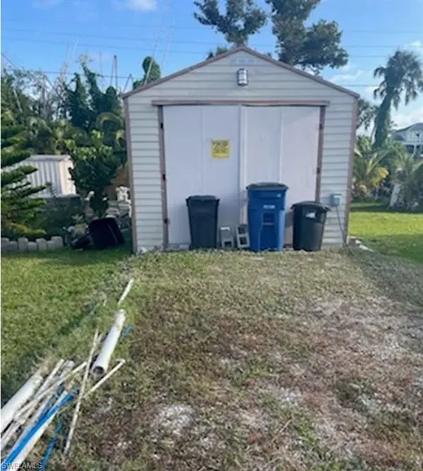 Fort Myers, FL 33908,16809 Windcrest DR