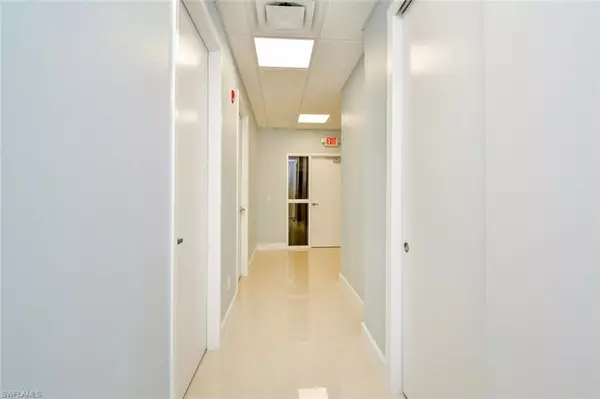 Fort Myers, FL 33901,2401 FIRST ST #SUITE 250, 255, 260