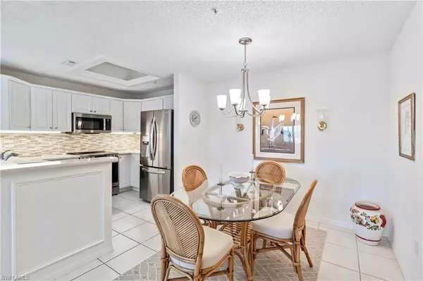 Naples, FL 34110,900 Arbor Lake DR #9-405