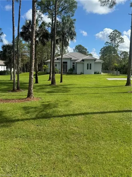 544 31st ST SW, Naples, FL 34117