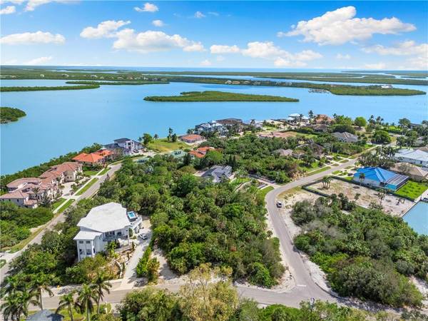 1130 Caxambas DR, Marco Island, FL 34145