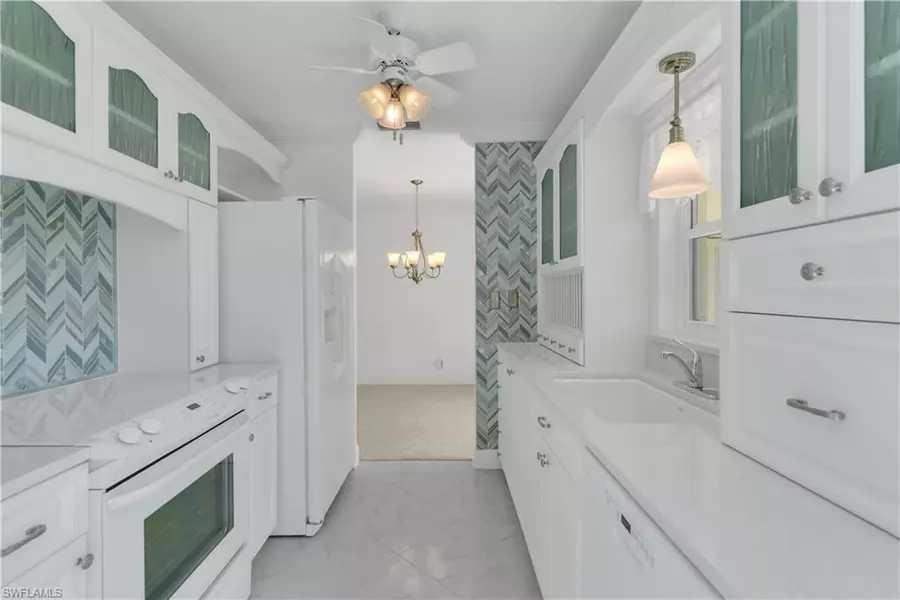8382 Charter Club CIR #4, Fort Myers, FL 33919