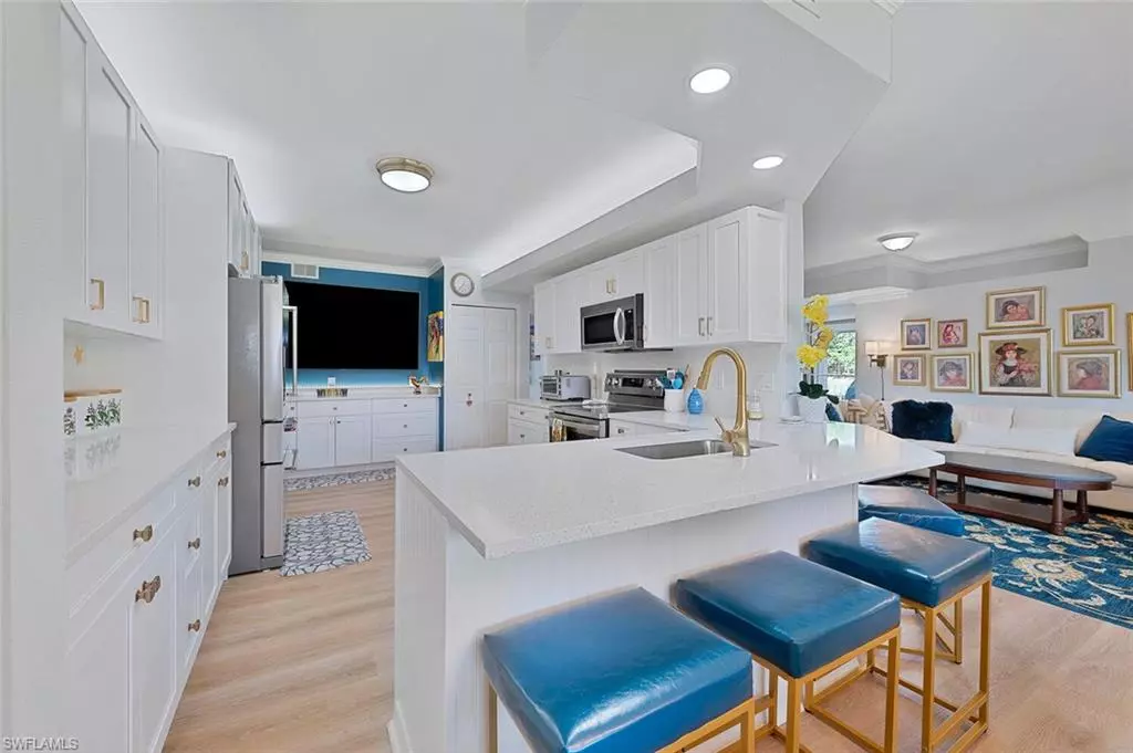 Naples, FL 34109,7576 Oleander Gate DR #101