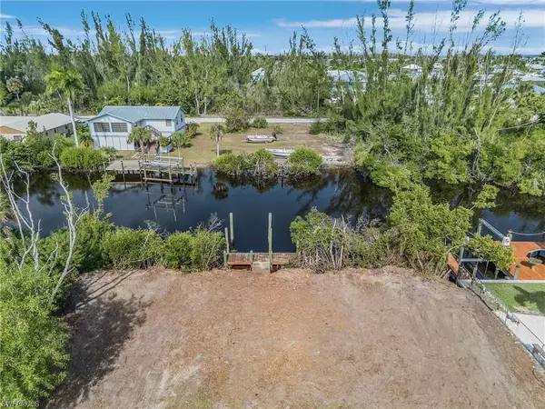 Bokeelia, FL 33922,5260 Genesee PKWY