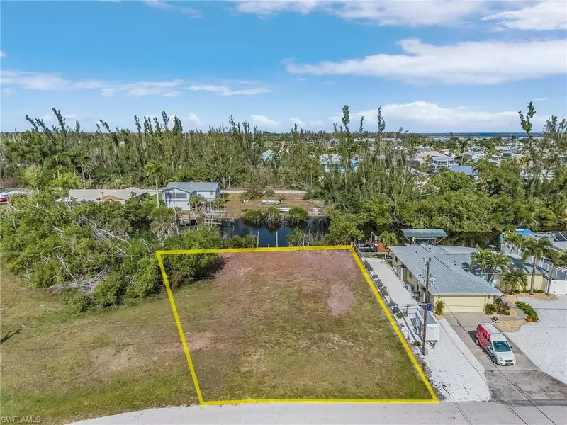 5260 Genesee PKWY, Bokeelia, FL 33922