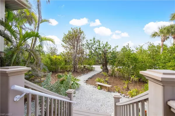 Sanibel, FL 33957,4372 Gulf Pines DR