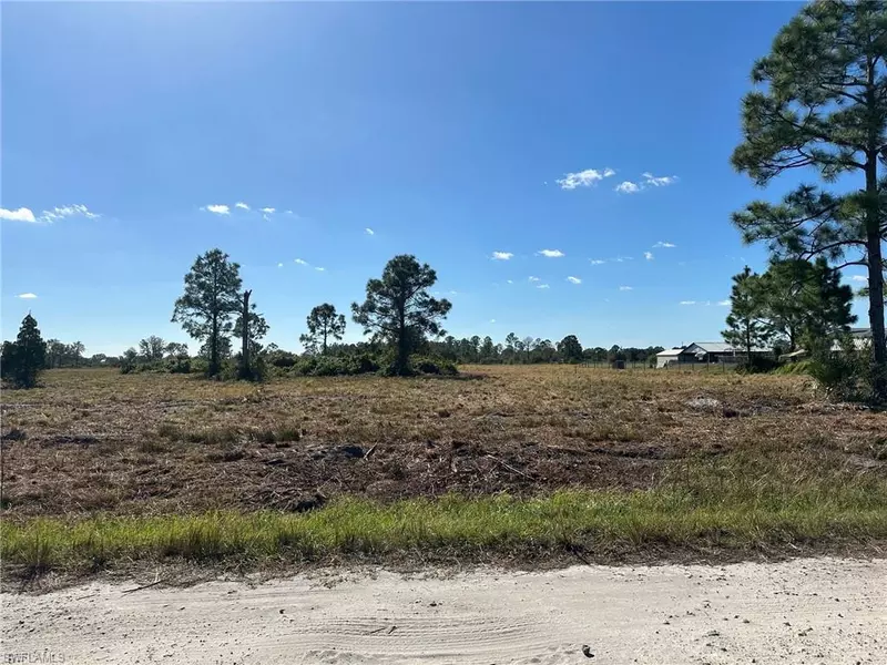 23915 Dixie RD, Labelle, FL 33935