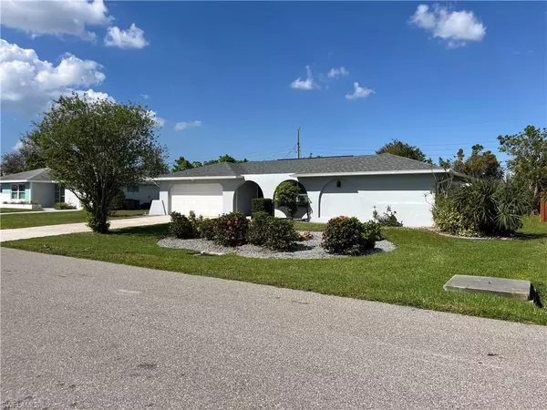 121 SE 45th TER, Cape Coral, FL 33904