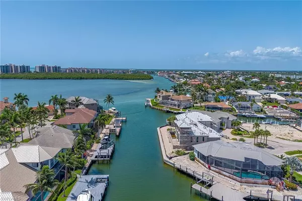 Marco Island, FL 34145,810 Elm CT