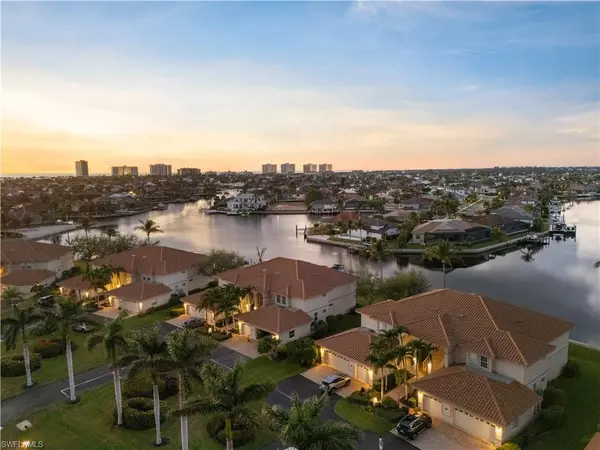 Marco Island, FL 34145,218 Waterway CT #4-202