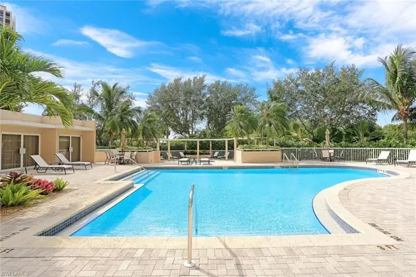 Naples, FL 34108,6825 Grenadier BLVD #2004