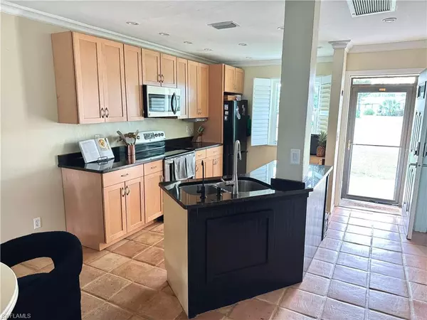 Naples, FL 34112,1075 Pine Isle LN #1075