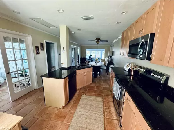 Naples, FL 34112,1075 Pine Isle LN #1075