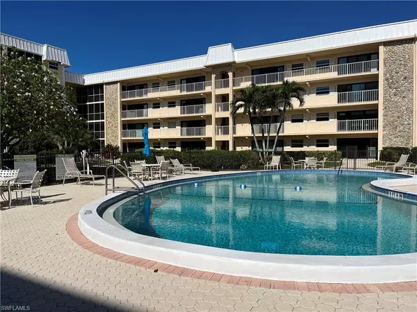 Naples, FL 34103,3450 Gulf Shore BLVD N #114