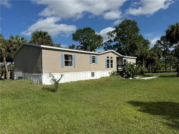 Clewiston, FL 33440,680 E Paso Fino CIR