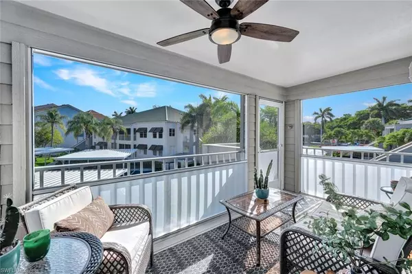 Naples, FL 34110,523 Club Side DR #2-523