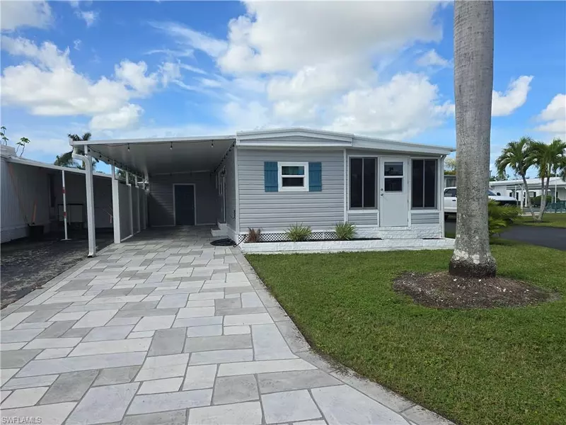 130 Enchanting BLVD #E-130, Naples, FL 34112