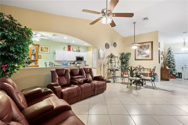 Naples, FL 34104,7452 Berkshire Pines DR