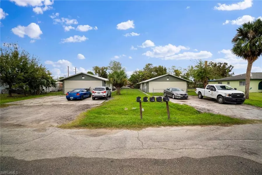 3215 Jeffcott ST, Fort Myers, FL 33916