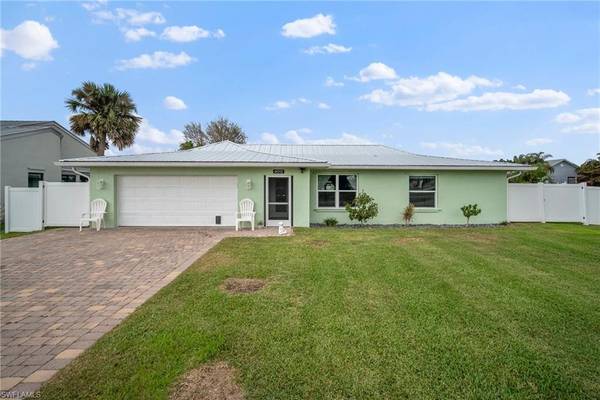 6012 Birnam Wood LN, Fort Myers, FL 33908