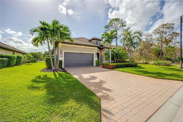 7404 Winding Cypress DR, Naples, FL 34114