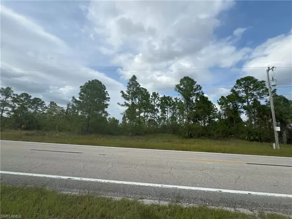 Lehigh Acres, FL 33972,112/114 W 12TH ST