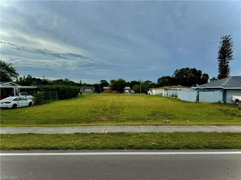 411 Alabama RD S, Lehigh Acres, FL 33936